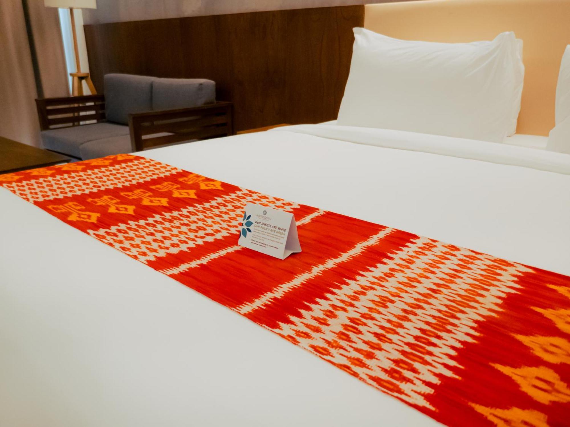 Kambaniru Beach Hotel And Resort Waingapu Kültér fotó